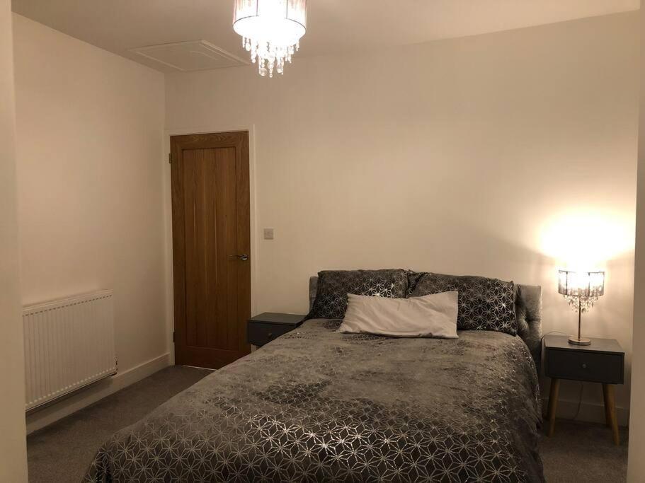 The Villas, Newly Refurbished Modern Home - Free Parking, Prime, Netflix Buckingham Exterior foto